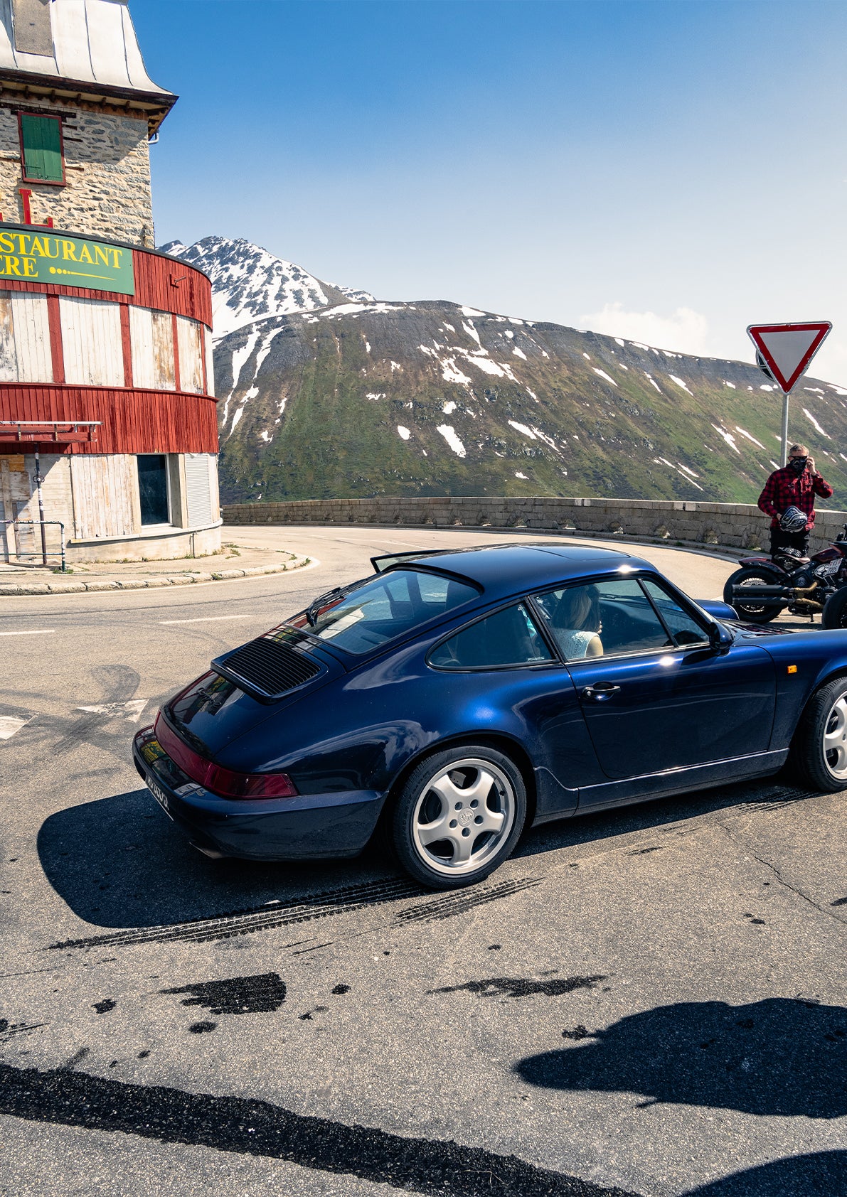 Porsche Carrera 2 Belvedere Hotel | Acrylic Print (A2 / A3)